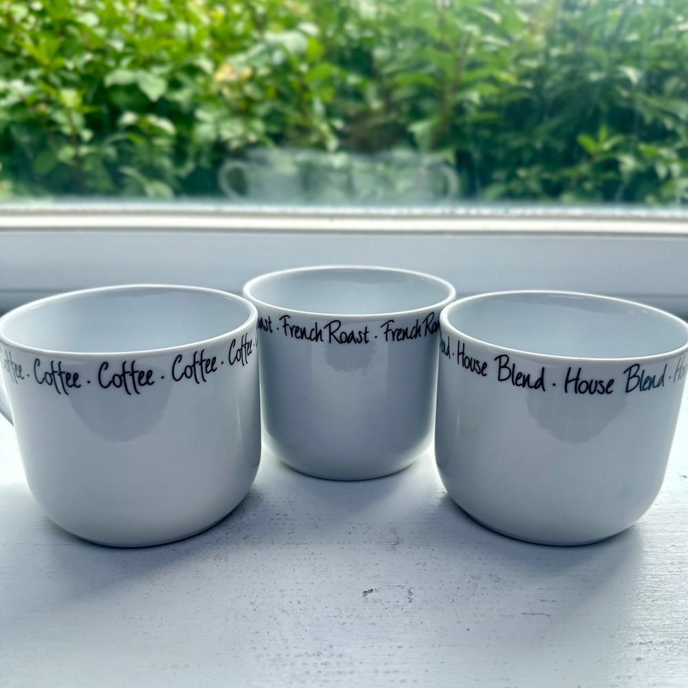 10 Strawberry Street Coffee Mugs Set of 3 French Roast House Blend White Black